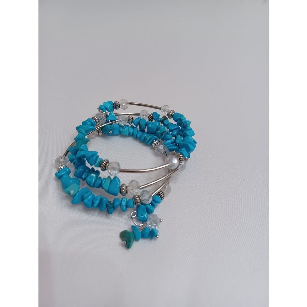 Bracelet turquoise chips silver accents and clear crystals NWOT
